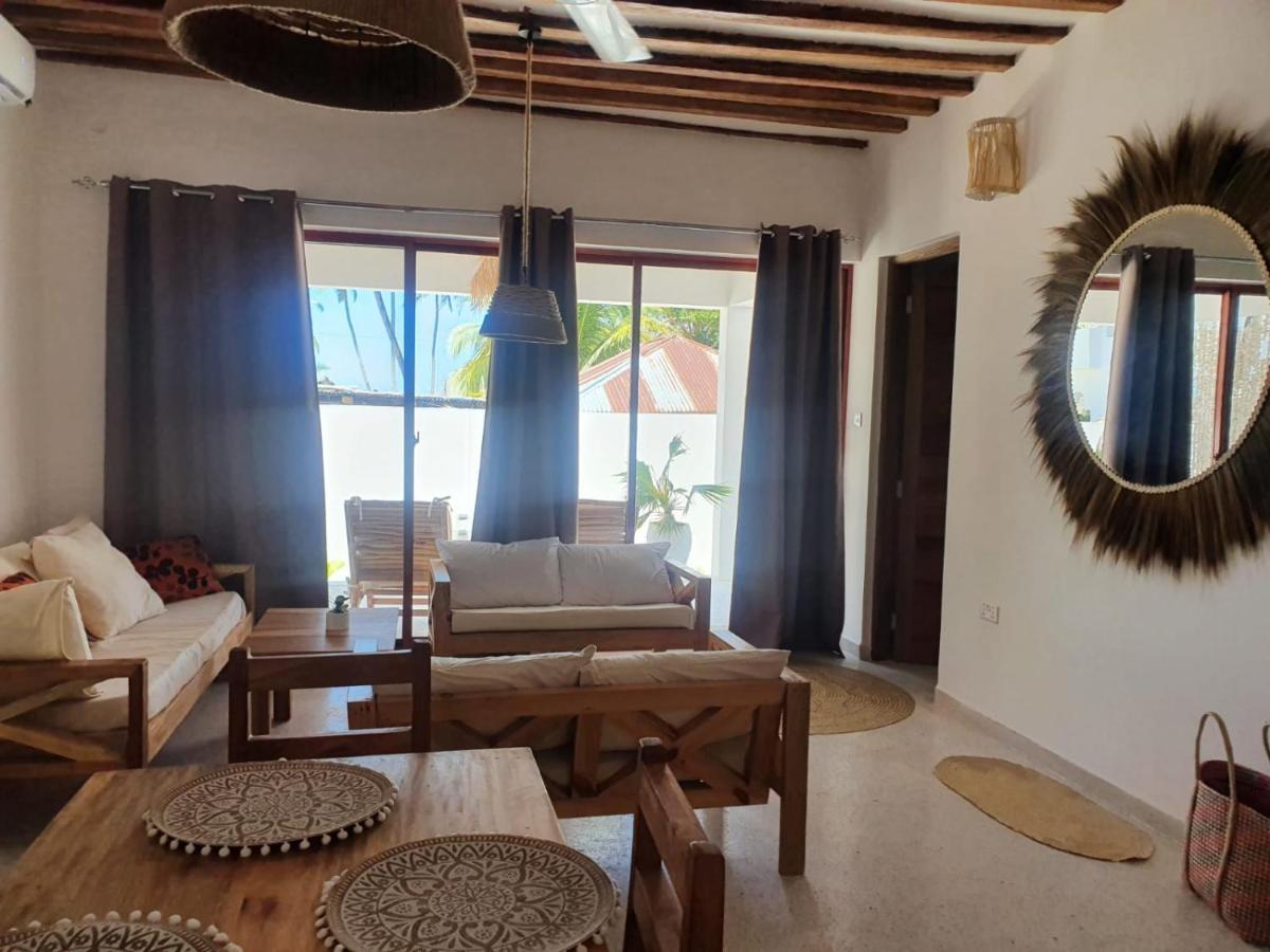 דירות גאמביאני Moyo House מראה חיצוני תמונה